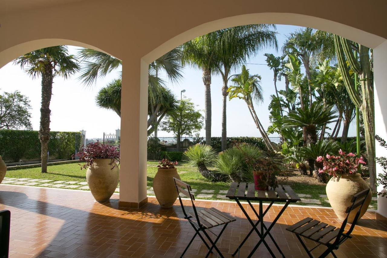 Temenos Villa By Ortigiaapartments Syracuse Room photo